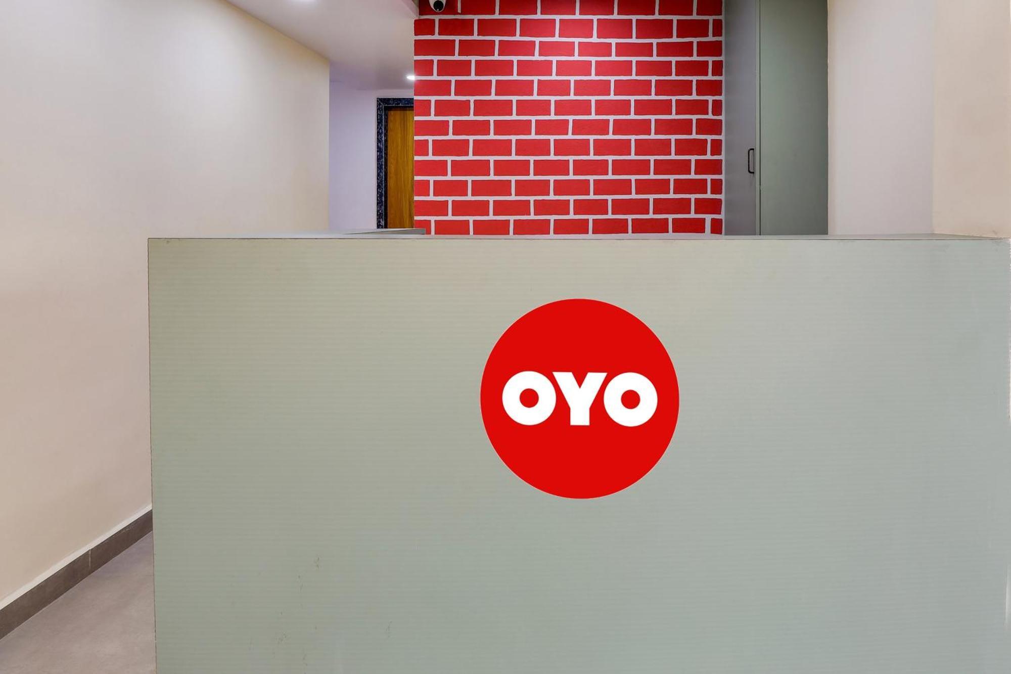 סוראט Hotel O Lotus מראה חיצוני תמונה