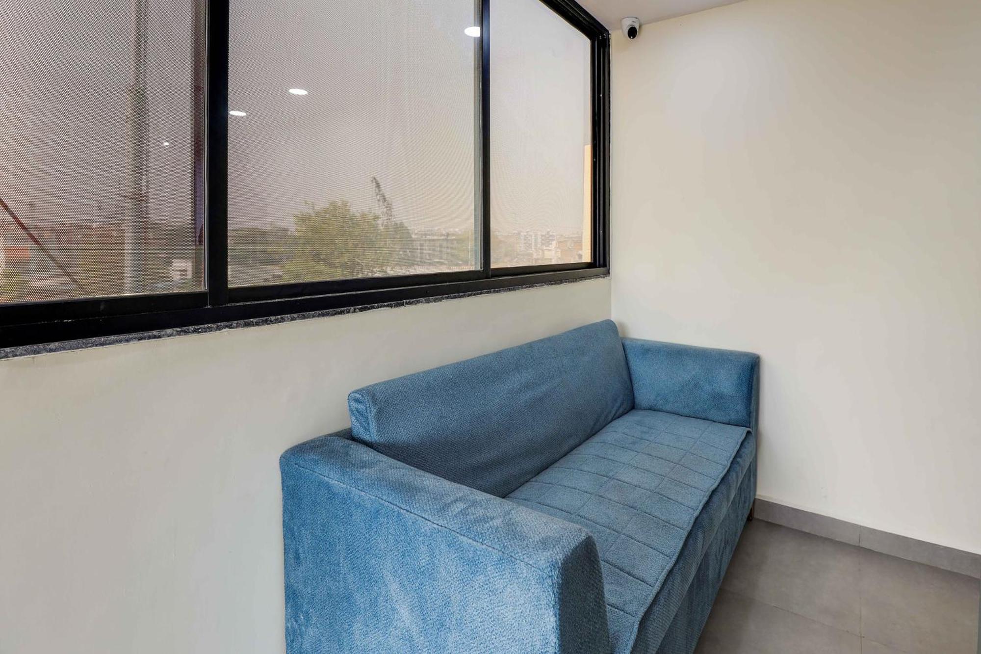 סוראט Hotel O Lotus מראה חיצוני תמונה