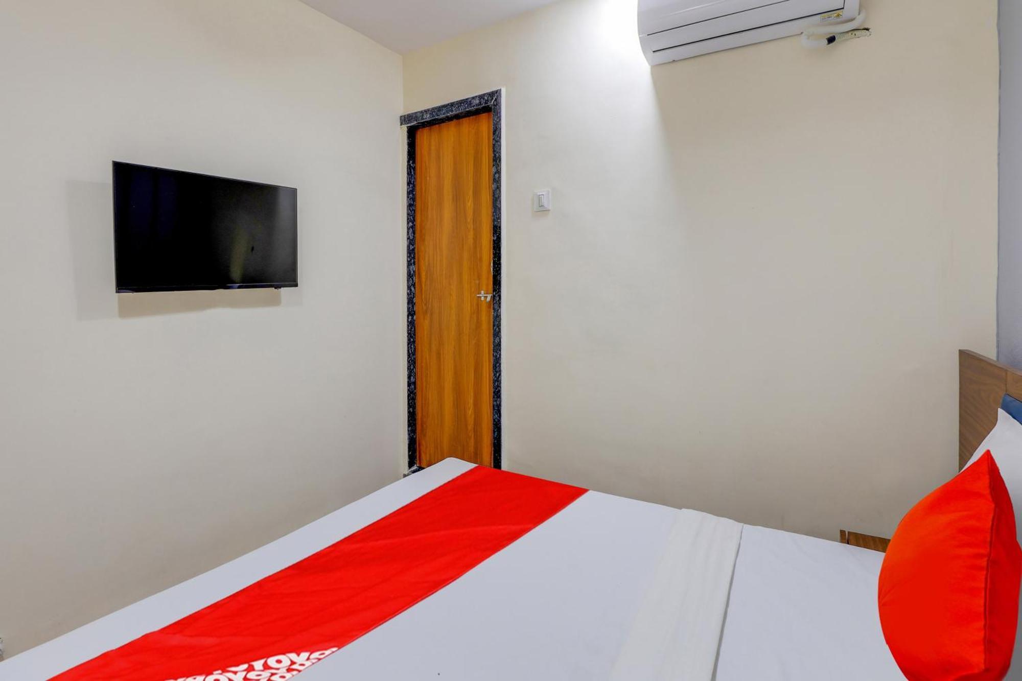 סוראט Hotel O Lotus מראה חיצוני תמונה