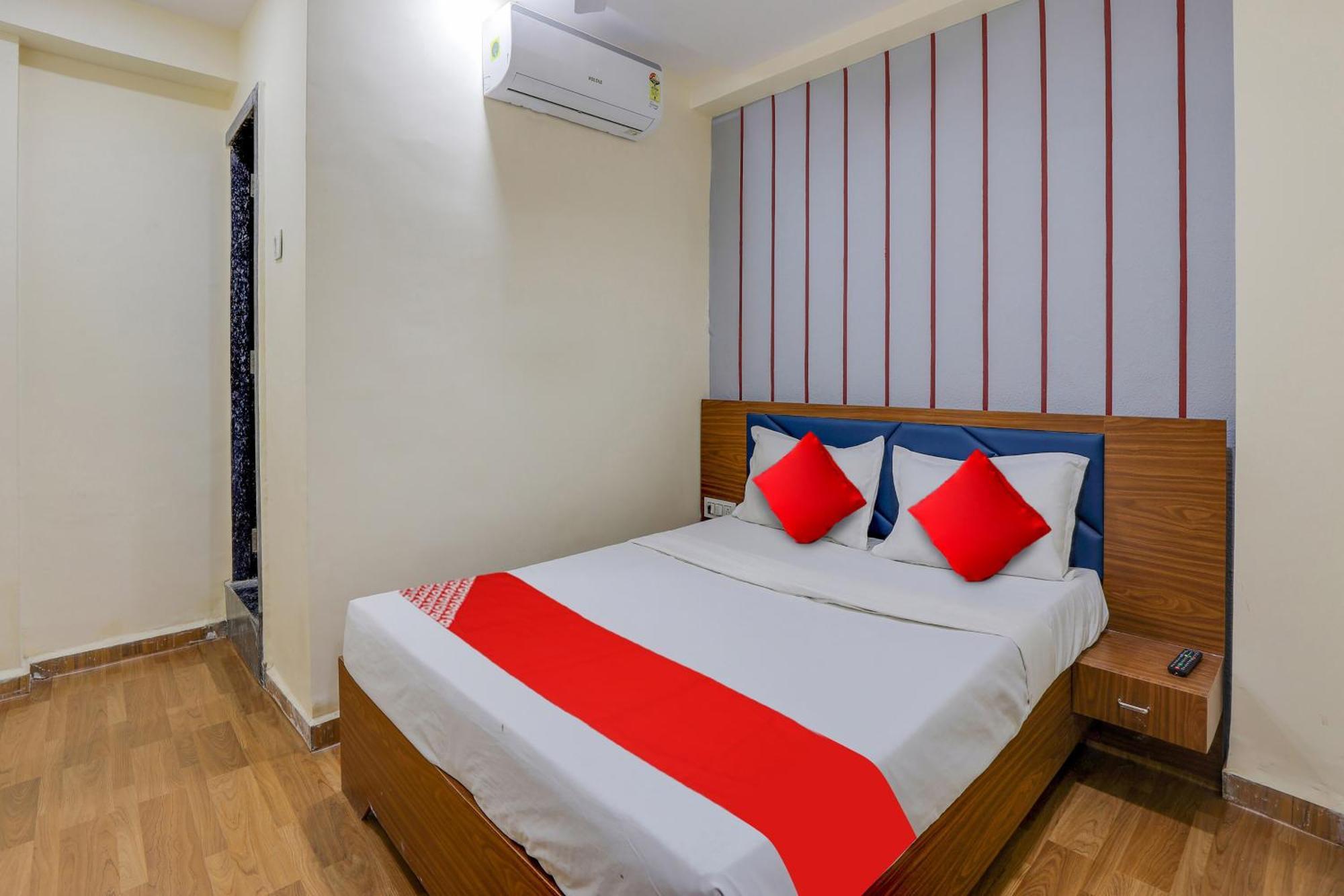 סוראט Hotel O Lotus מראה חיצוני תמונה